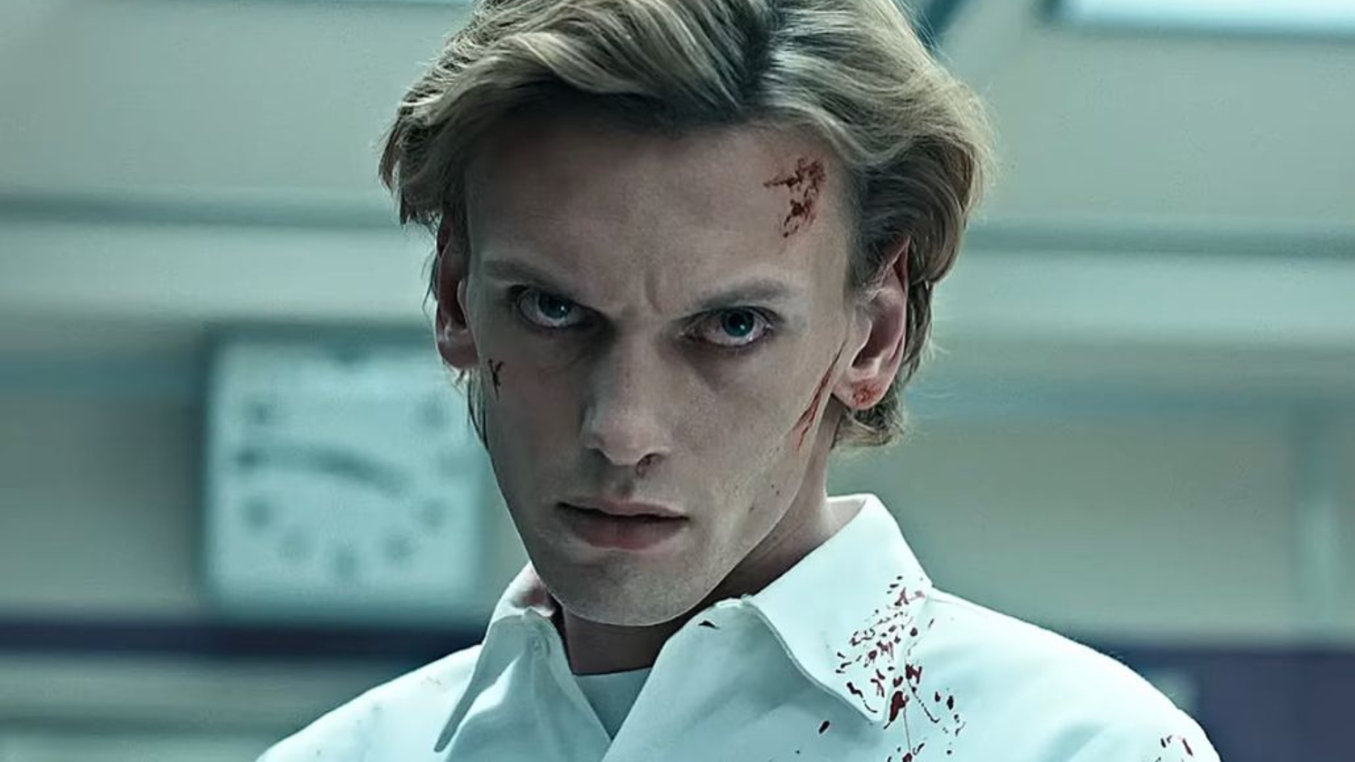 Jamie Campbell Bower quer ser vilão em filme de 007