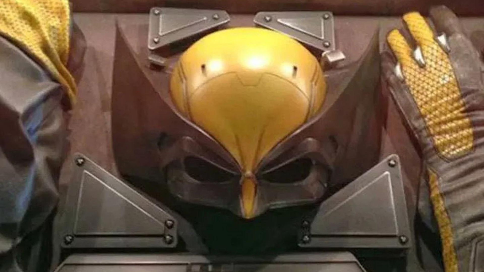 Primeira imagem de Hugh Jackman com o uniforme clássico do Wolverine em Deadpool 3 é revelada
