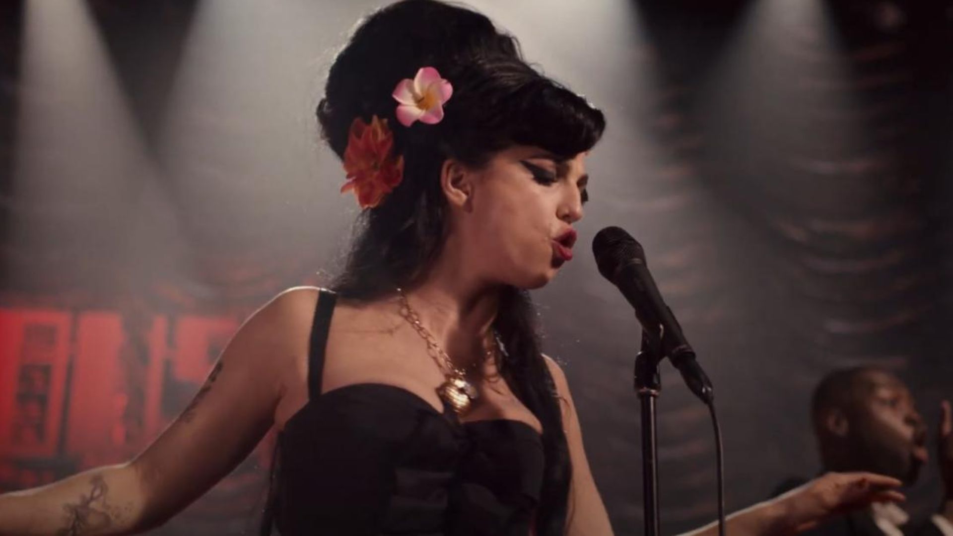 Divulgado trailer oficial de Back to Black, a cinebiografia de Amy Winehouse