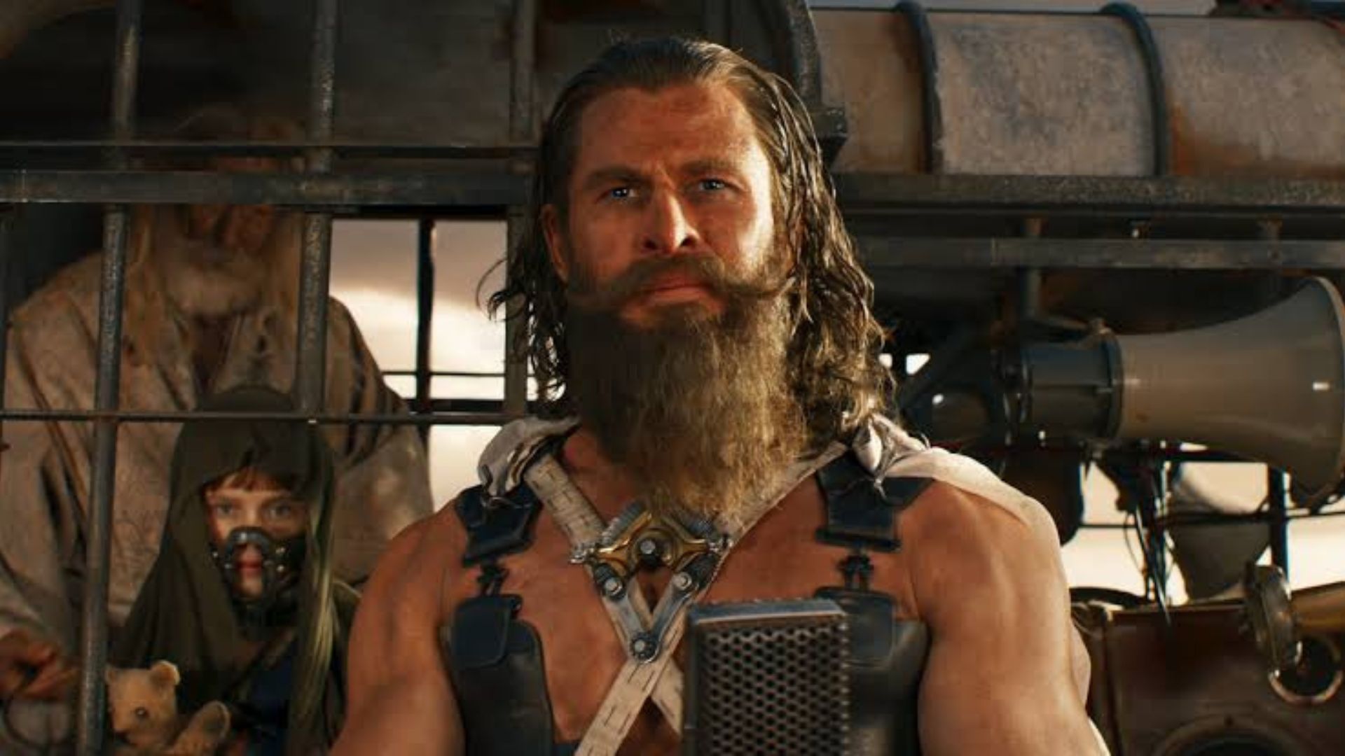 Chris Hemsworth aparece em imagem inédita de Furiosa: Uma Saga Mad Max