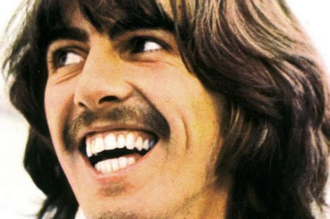 20 anos sem George Harrison: Quando o Guitarrista dos Beatles salvou um Filme dos Monty Python!