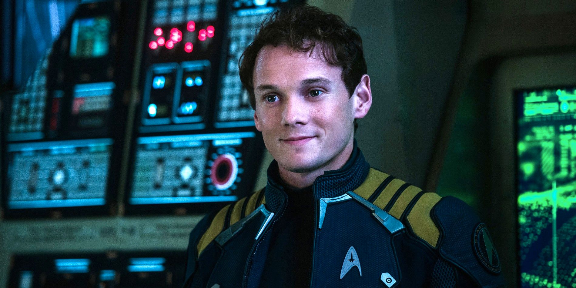 Zoë Saldaña comenta ausência de Anton Yelchin em Star Trek 4