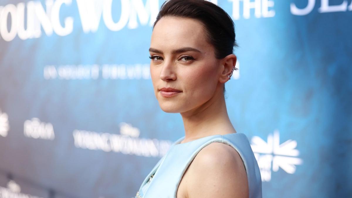 Daisy Ridley demonstra interesse em atuar no universo da DC Studios