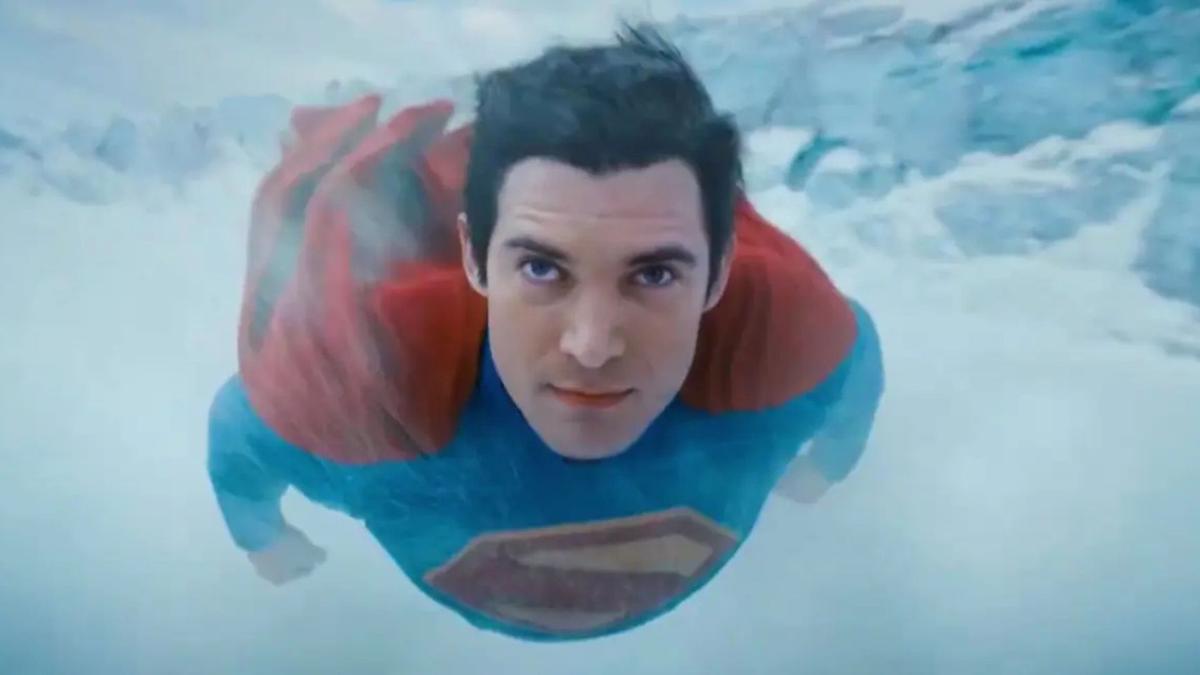 Nova imagem do filme Superman destaca tensão entre o herói e Lois Lane