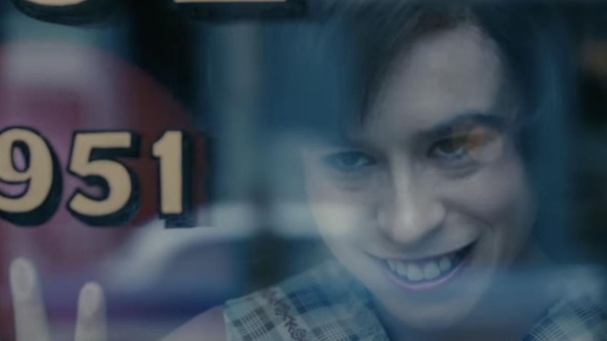 It: Bem-Vindos à Derry ganha teaser inédito e promete mergulho sombrio nas origens de Pennywise