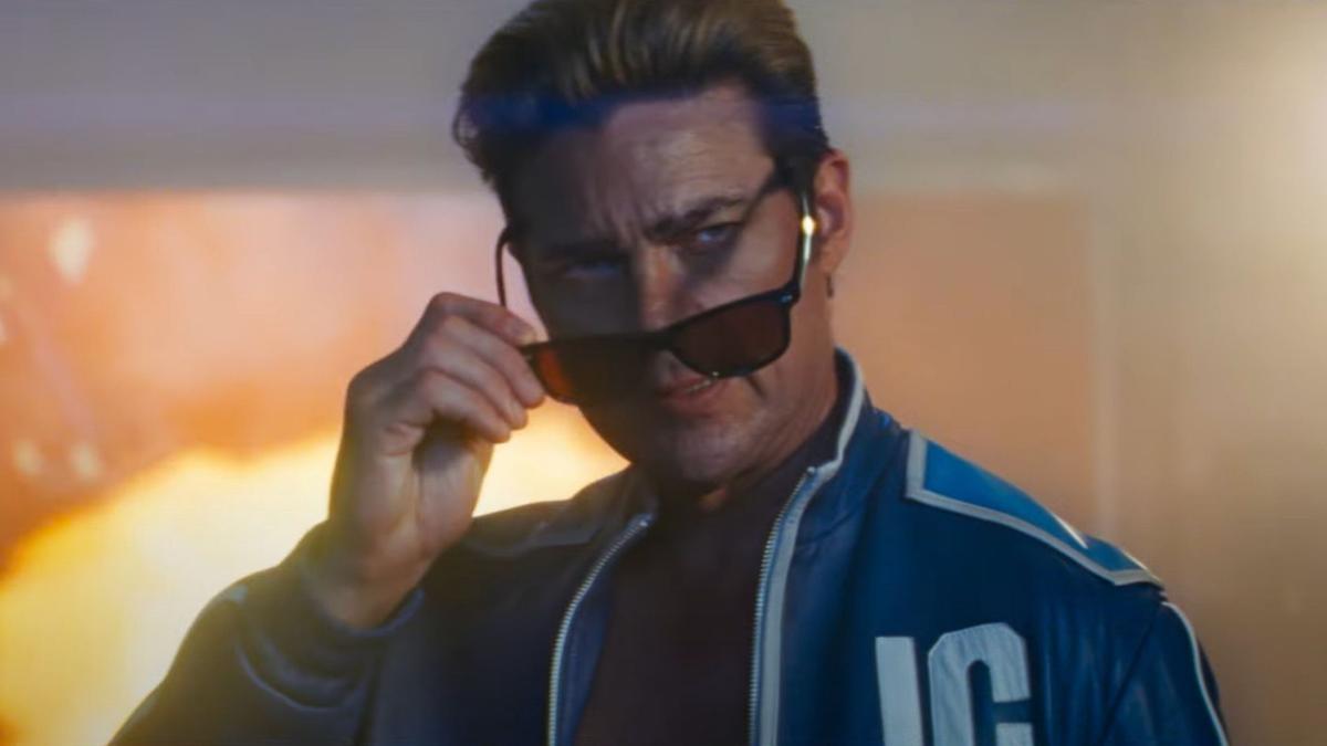 Mortal Kombat 2 ganha primeiro trailer completo com Karl Urban como Johnny Cage