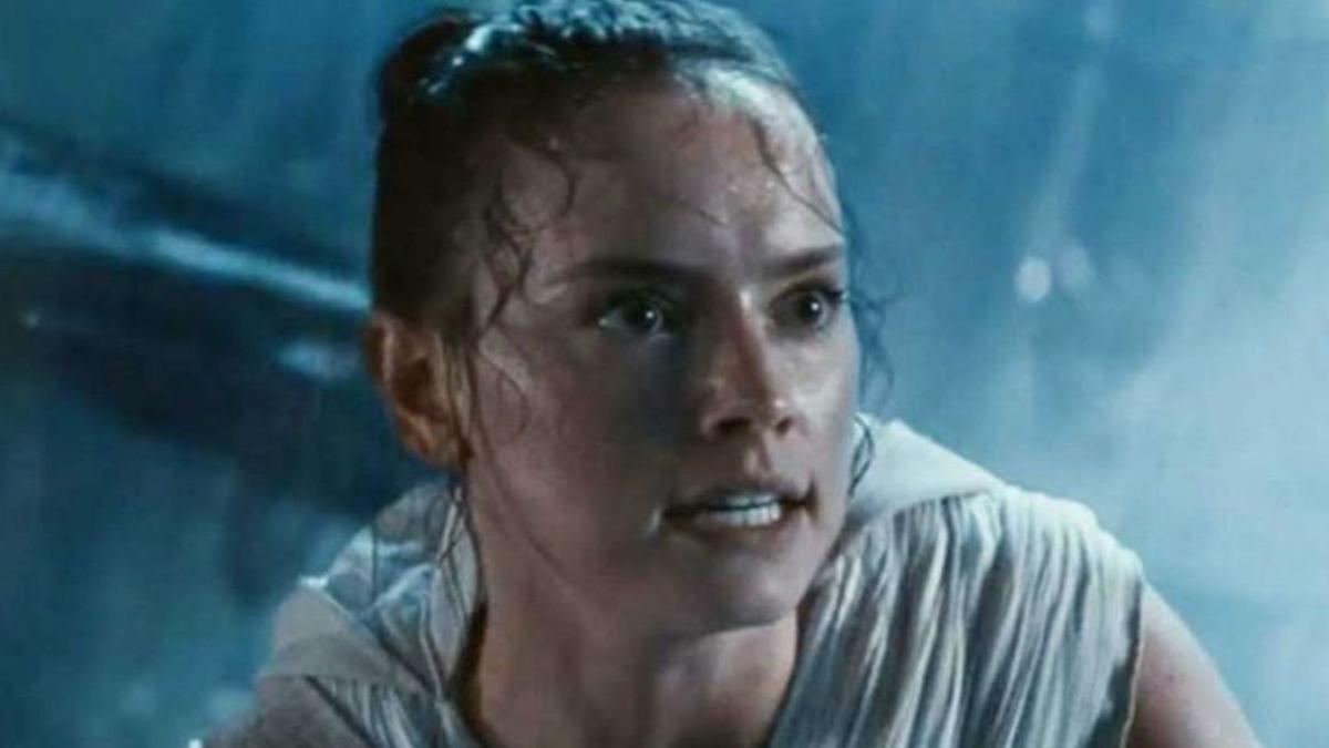 Daisy Ridley garante que novo filme de Rey em Star Wars segue vivo — e promete que “a espera vai valer a pena”
