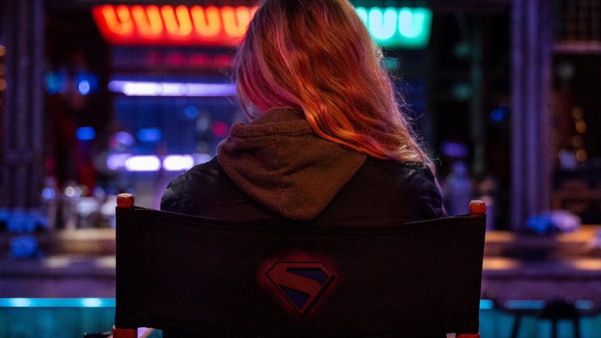 Milly Alcock diz que nova Supergirl será “menos perfeita e mais humana”